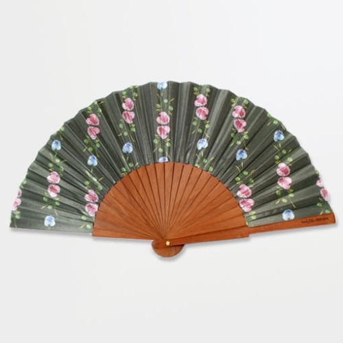 Portugalski wachlarz z jedwabiu z motywem tradycyjnego wzoru kolorowych kwiatów z regionu Alentejo