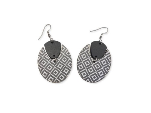 Duże drewniane owalne kolczyki wiszące etno czarno-białe biżuteria z Portugalii